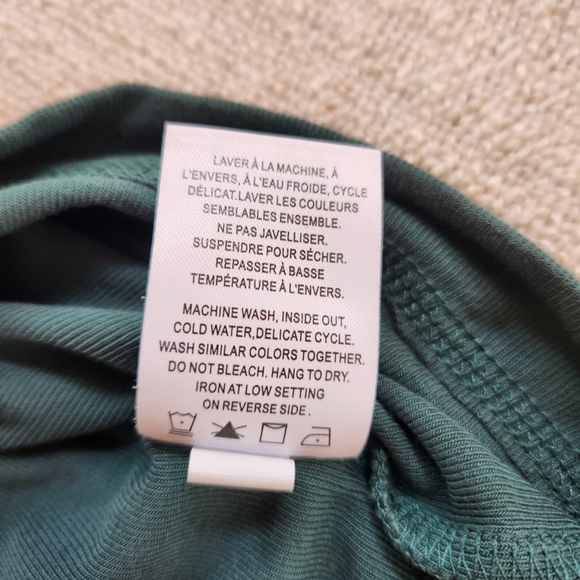 Reitmans Scoop Neck T-Shirt - Pine Green - Size XL - EUC - Picture 5 of 7